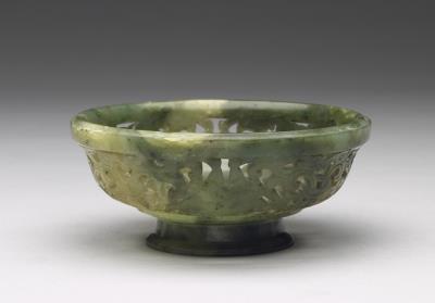 图片[2]-Jade lid with openwork Indian lotus scrolls, Qing dynasty (1644-1911)-China Archive